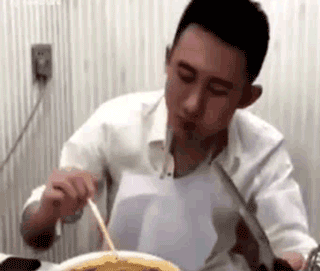 剪刀吃面吃货表情包
